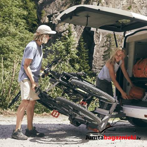 Thule VeloSpace XT Black | 3 bike | 13-pin